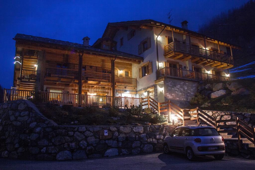 Ellex Eco Hotel Грессоне-Ла-Триніте Екстер'єр фото