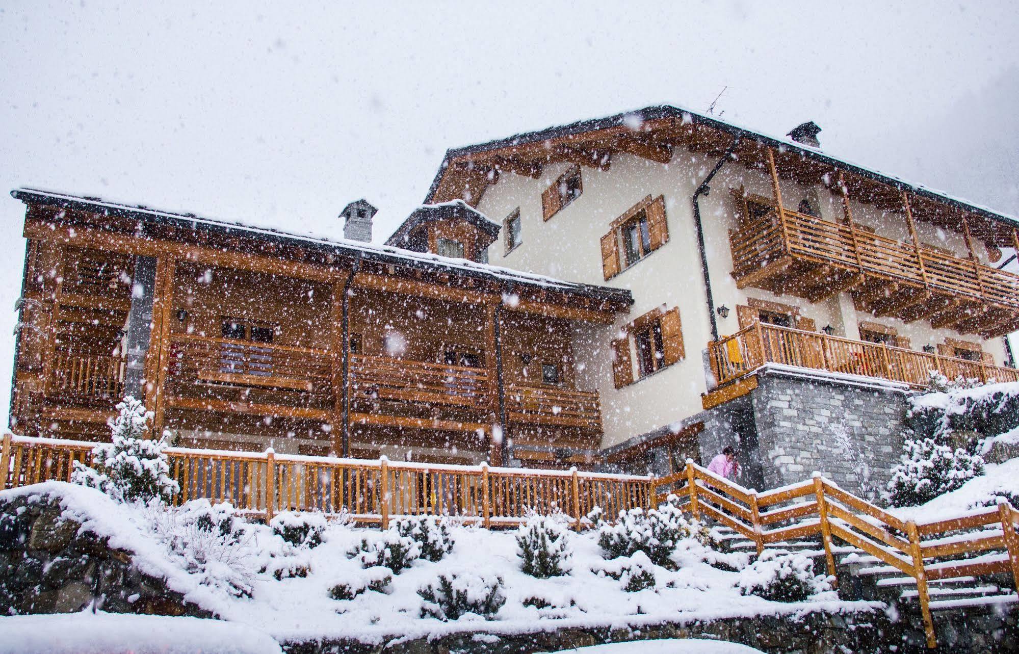Ellex Eco Hotel Грессоне-Ла-Триніте Екстер'єр фото