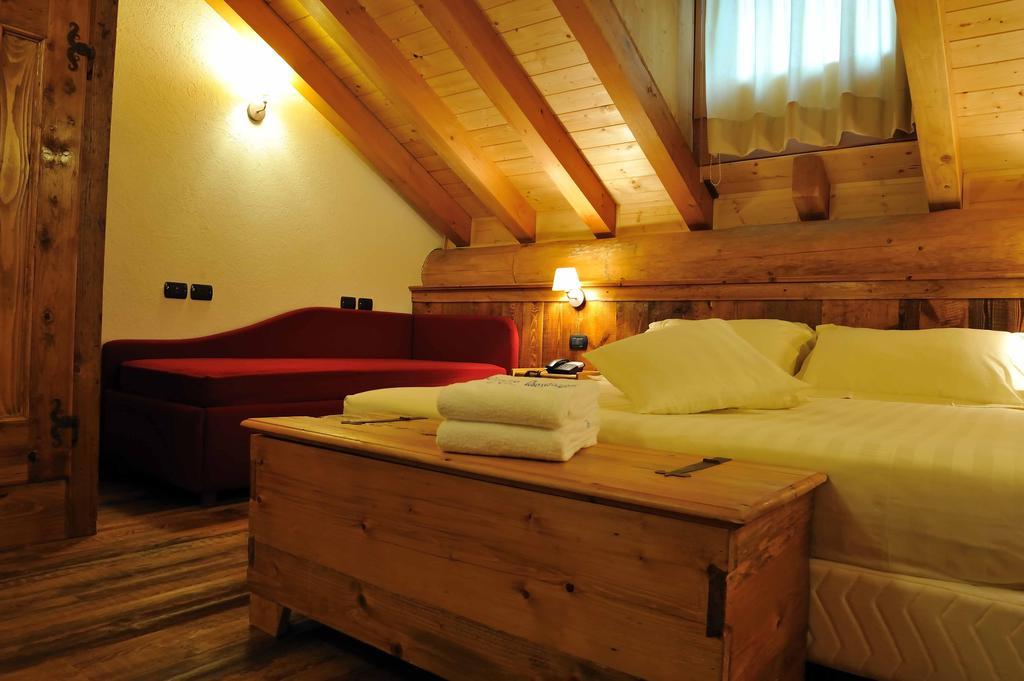 Ellex Eco Hotel Грессоне-Ла-Триніте Номер фото