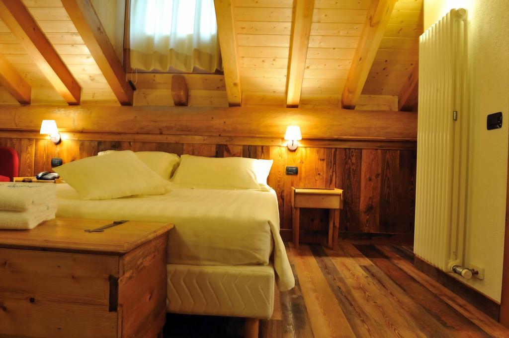 Ellex Eco Hotel Грессоне-Ла-Триніте Номер фото