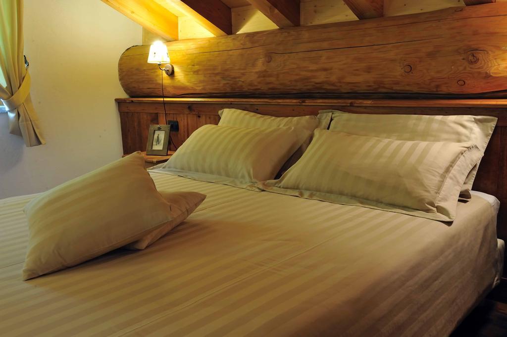 Ellex Eco Hotel Грессоне-Ла-Триніте Номер фото