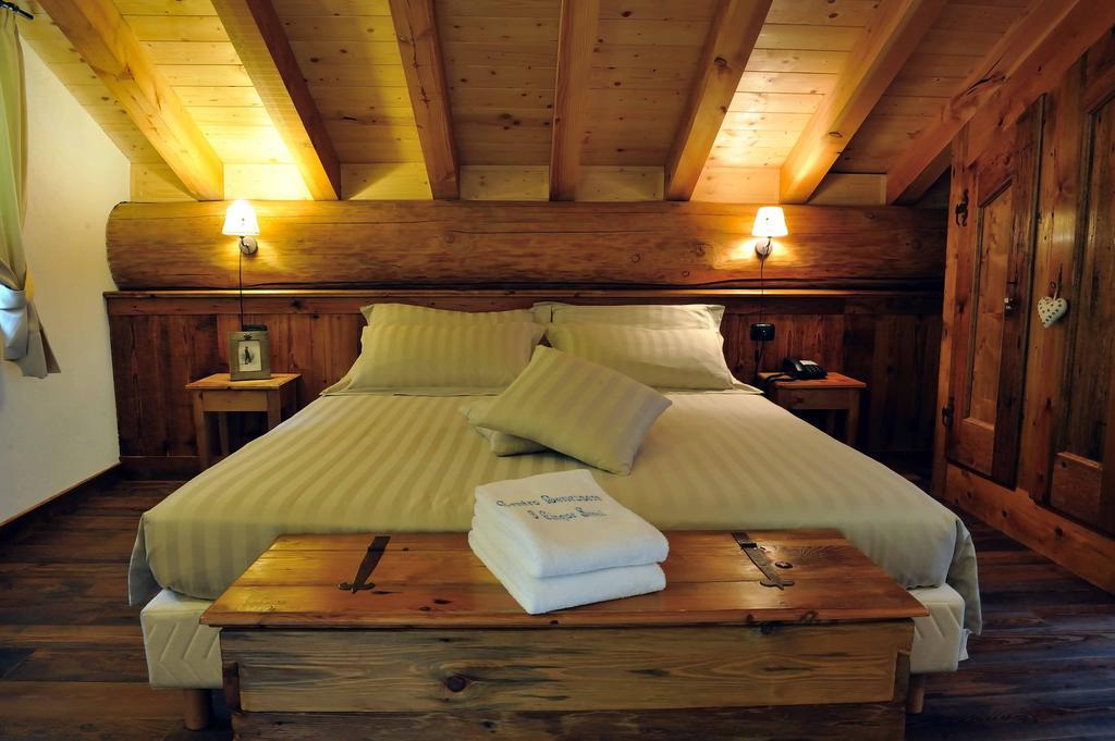 Ellex Eco Hotel Грессоне-Ла-Триніте Номер фото